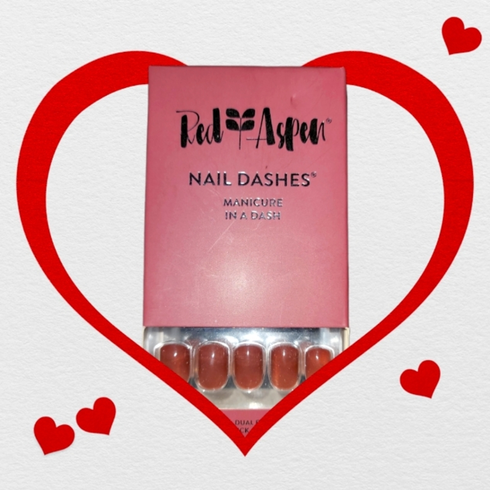 NWT Red Aspen Nails Mauveleloue Madelyn. I accidentally bought wrong color